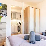 Prora - Ferienwohnung Mit Balkon - Seeigel Apartamento Binz