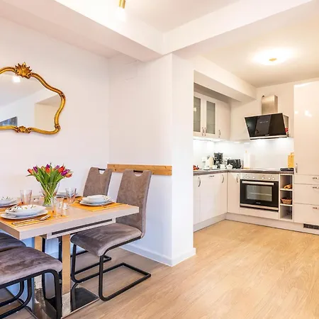 Prora - Ferienwohnung Mit Balkon - Seeigel Apartamento Binz